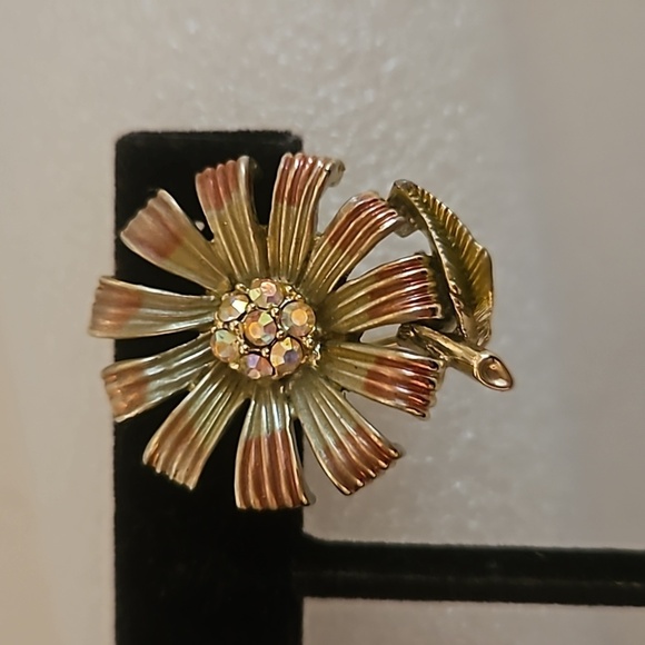 BSK AB Rhinestone on Silvertone & Pinkish Flower Clip-on Earrings - Picture 2 of 7